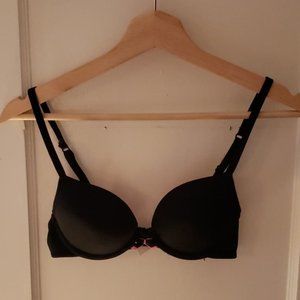 Black Underwire T-Shirt Bra: Convertible Racerback